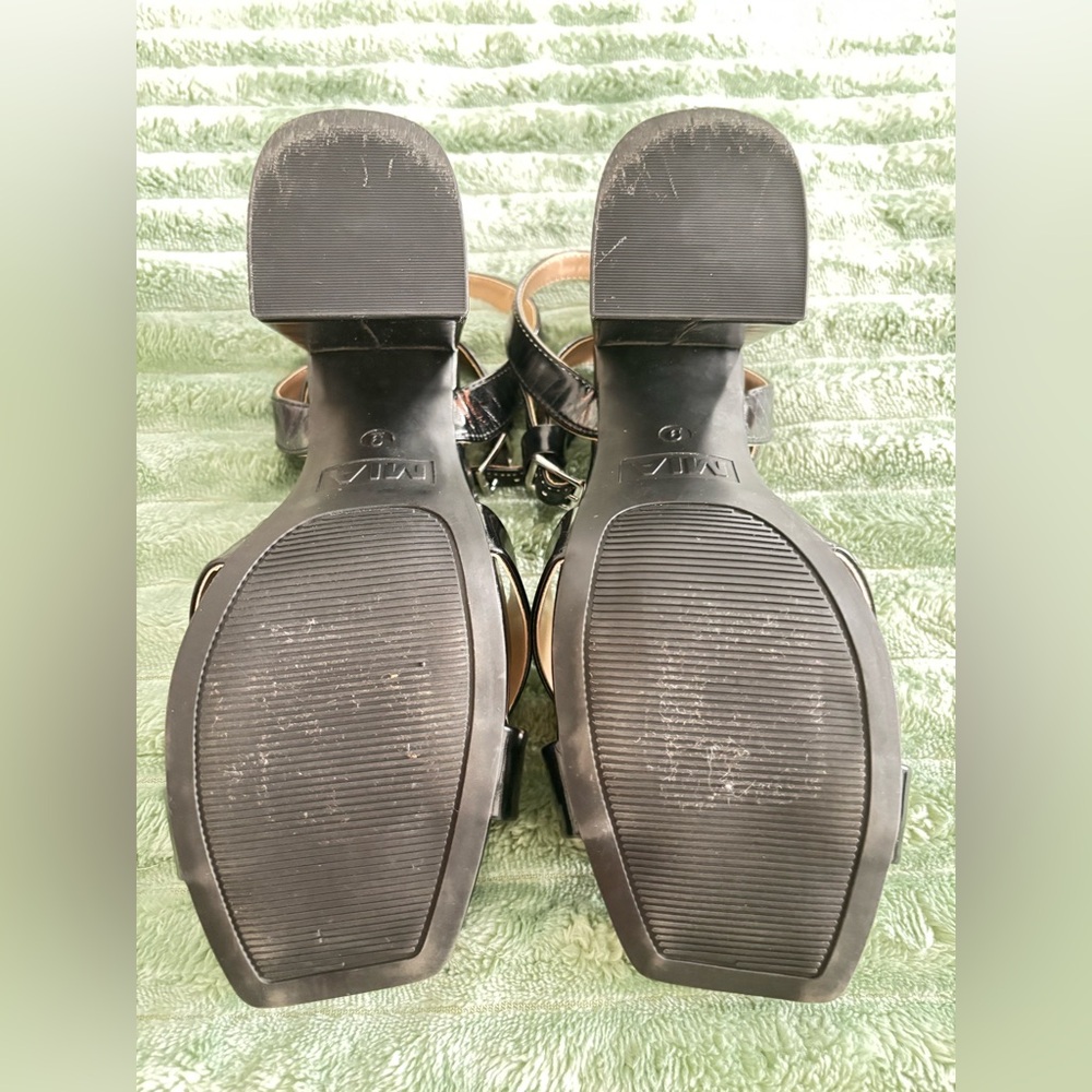 MIA ELOISE VEGAN STRAPPY SANDALS, size 9 - Picture 7 of 10